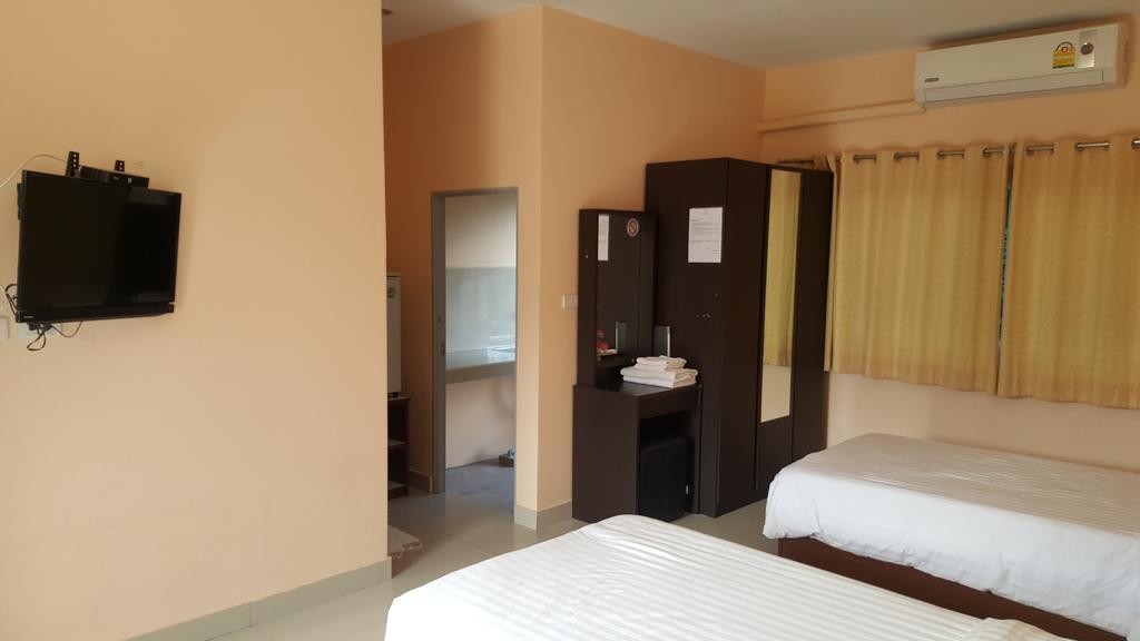 Jirasin Hotel & Apartment Ranong Buitenkant foto