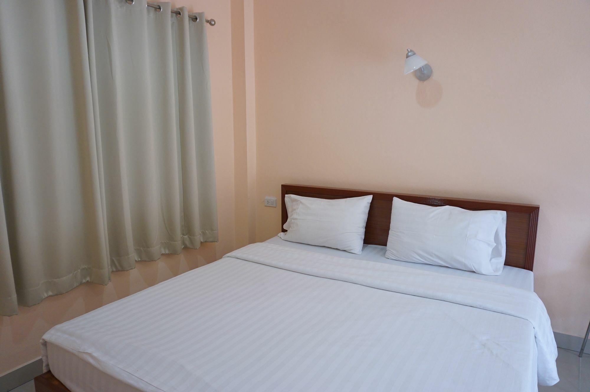 Jirasin Hotel & Apartment Ranong Buitenkant foto
