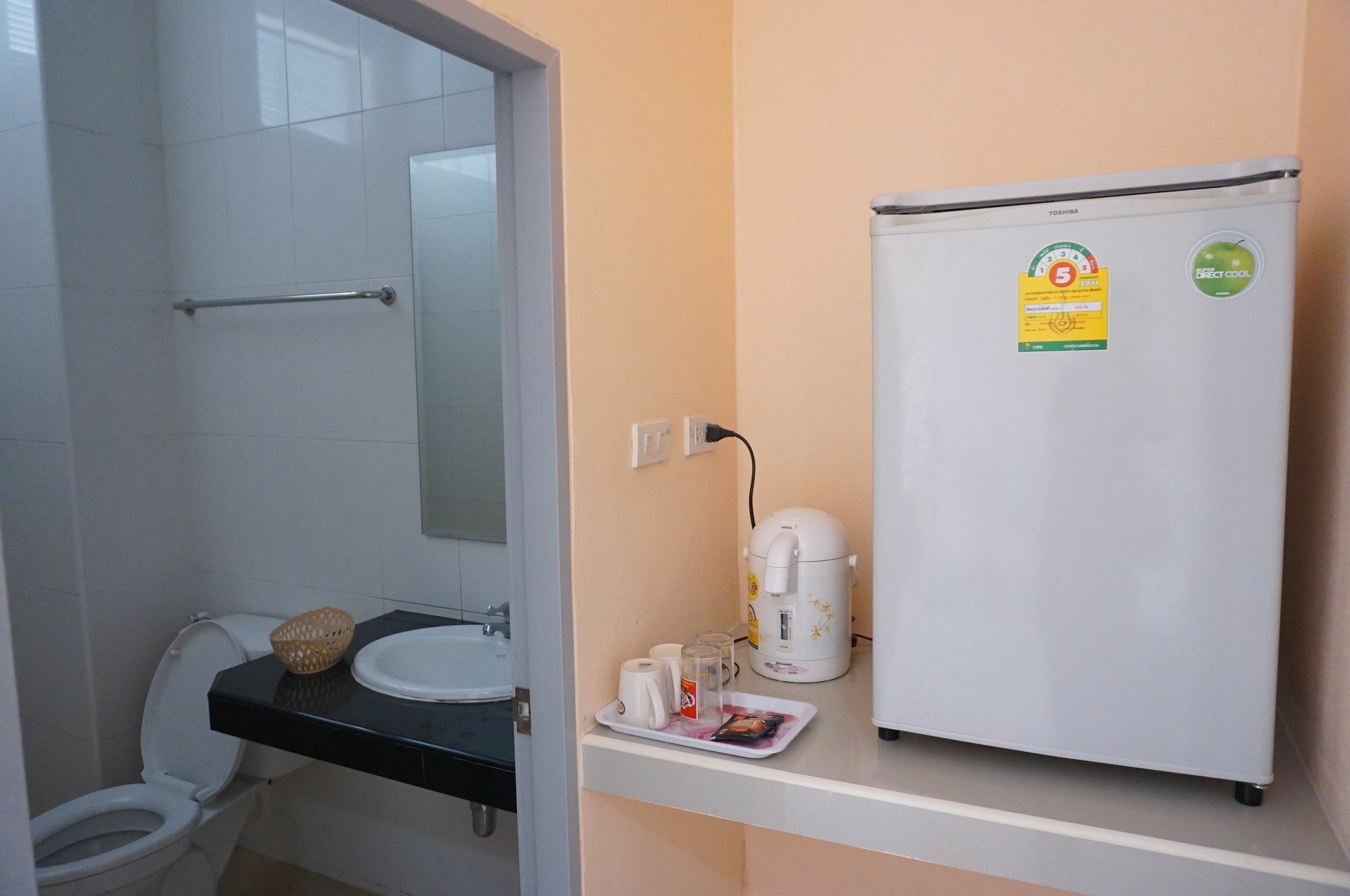 Jirasin Hotel & Apartment Ranong Buitenkant foto