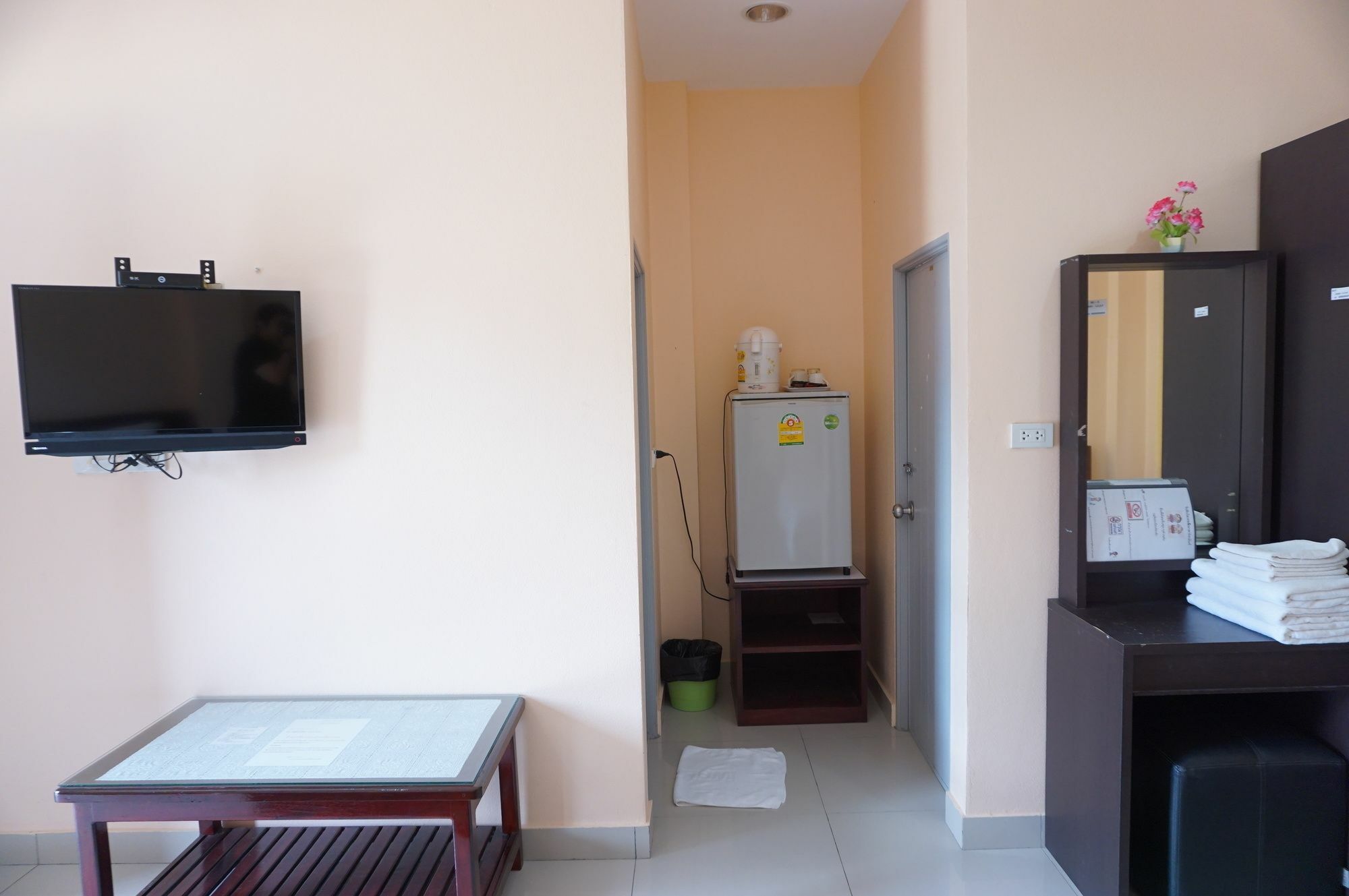 Jirasin Hotel & Apartment Ranong Buitenkant foto
