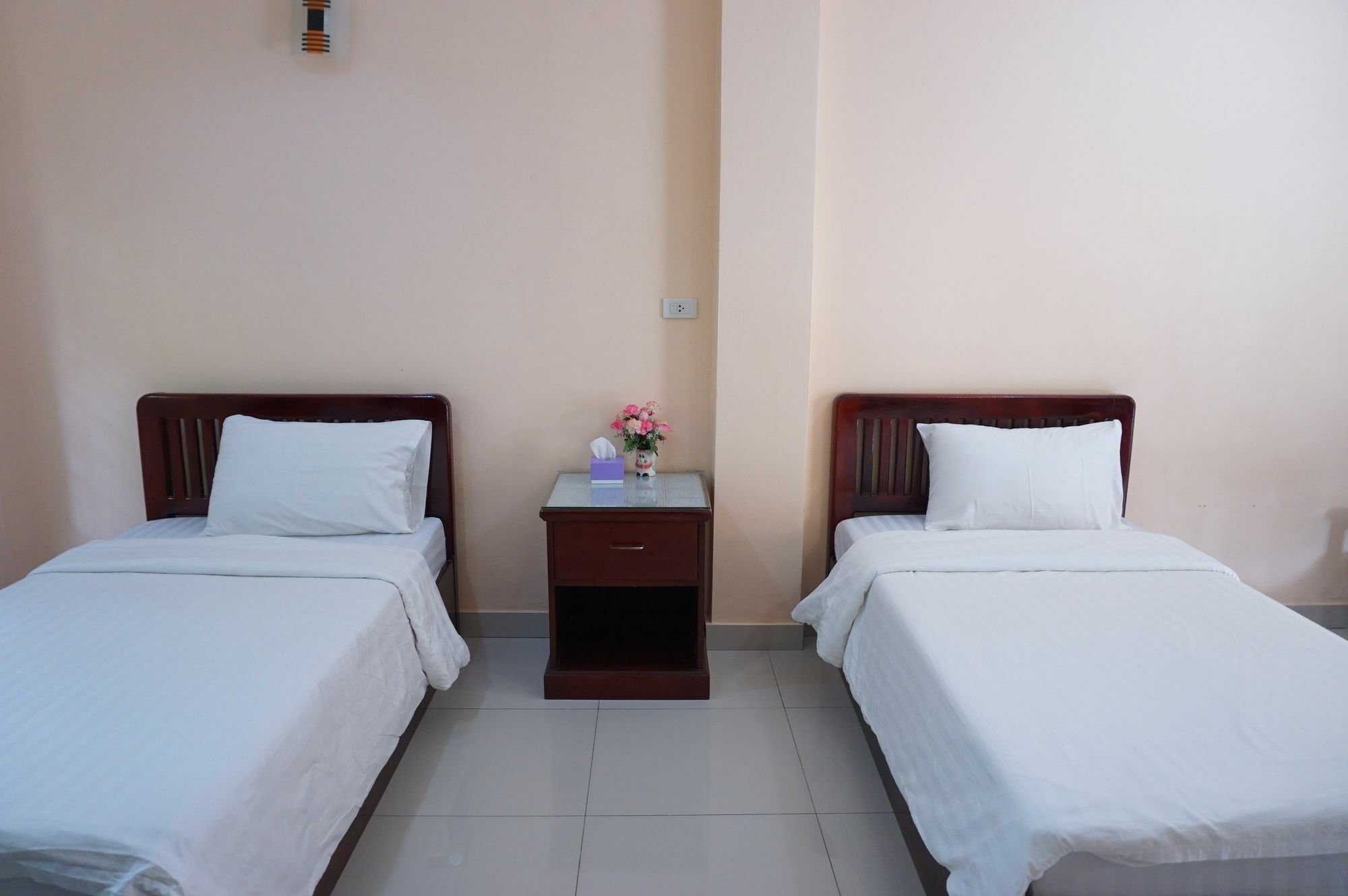Jirasin Hotel & Apartment Ranong Buitenkant foto